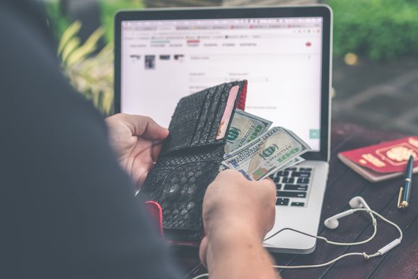5 Ways to Make Money Podcasting–That Aren't Sponsorship!